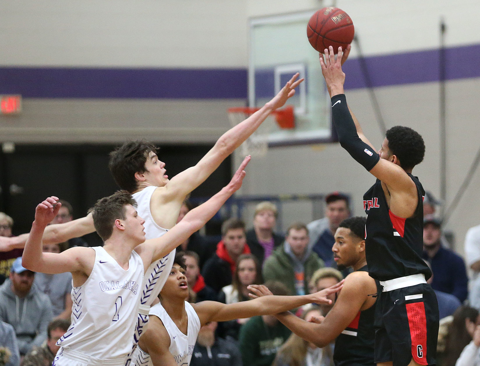 January 17: Central vs. Onalaska